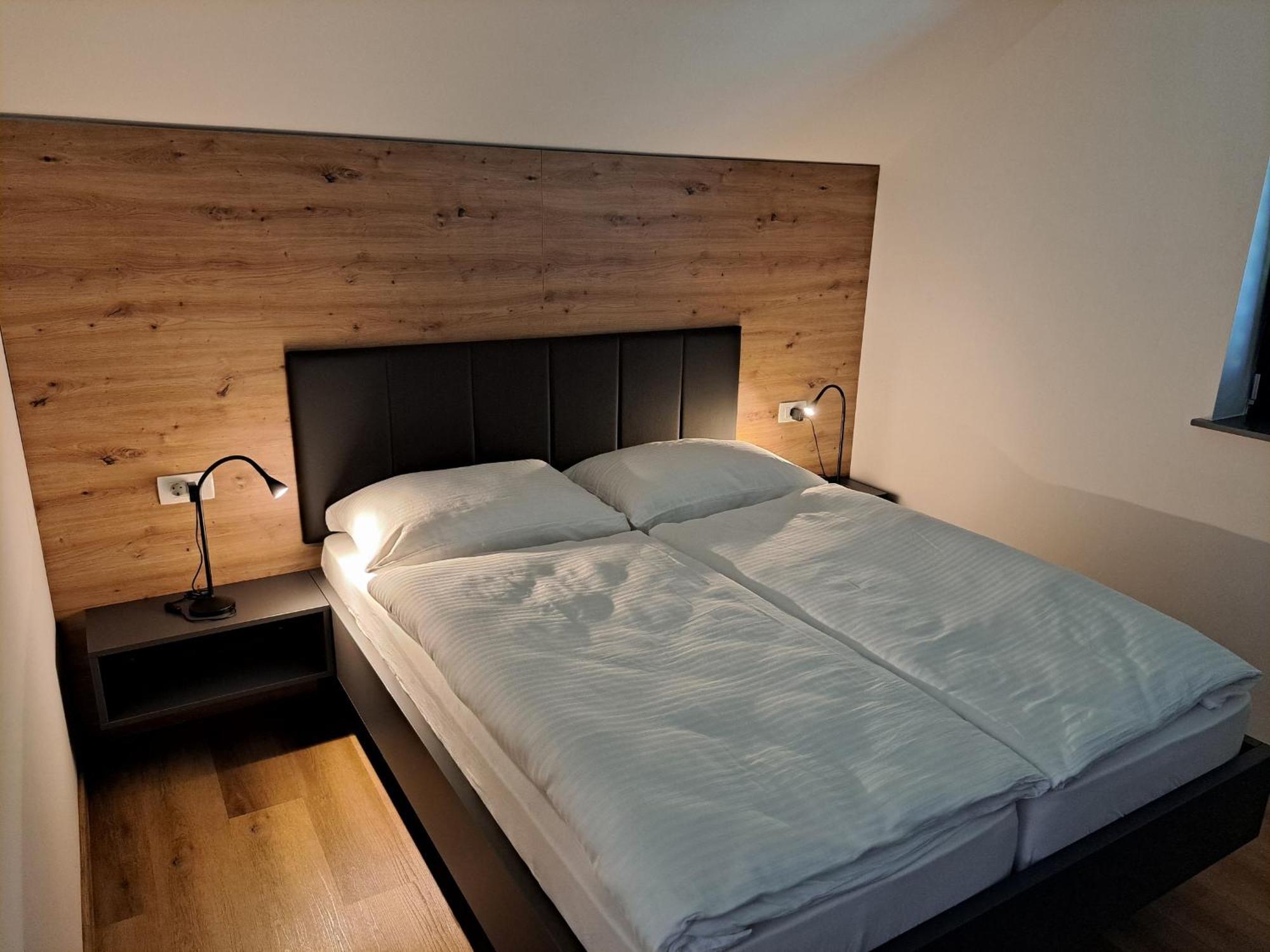 S&B'S Retreat Lägenhet Godovic Exteriör bild